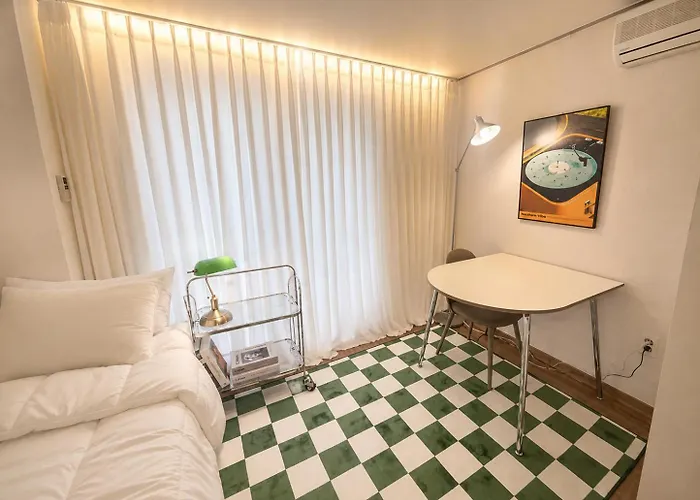 4hongdae, Itaewon 15 Minutes, Mangwon Market, Hapjeong, Single Appartamento