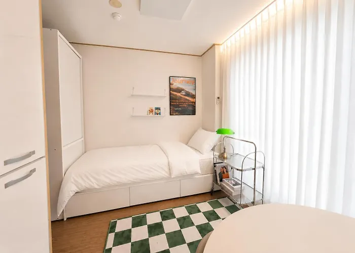 4hongdae, Itaewon 15 Minutes, Mangwon Market, Hapjeong, Single