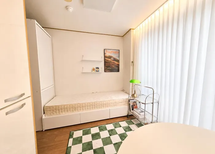 4hongdae, Itaewon 15 Minutes, Mangwon Market, Hapjeong, Single Appartamento *