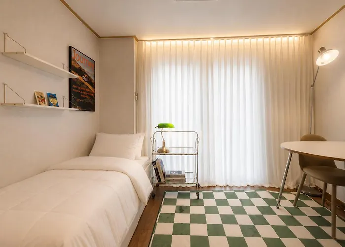 4hongdae, Itaewon 15 Minutes, Mangwon Market, Hapjeong, Single